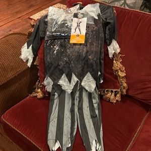 NWT child Pirate costume size small